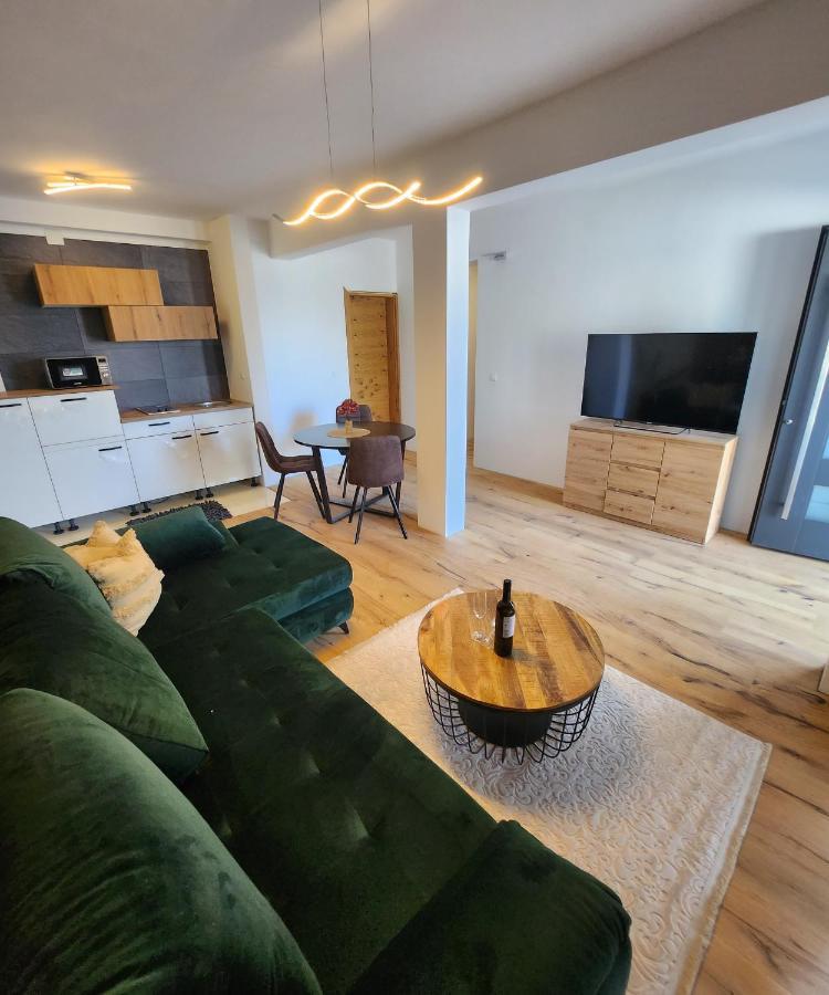 Apartman Lidija Стариград-Паклениця Екстер'єр фото